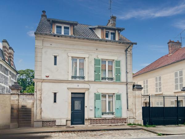 RARE ? Au coeur de Marines, élégante maison familiale de caractère avec jardin et dépendance