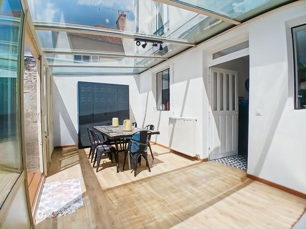 RARE ? Au coeur de Marines, élégante maison familiale de caractère avec jardin et dépendance