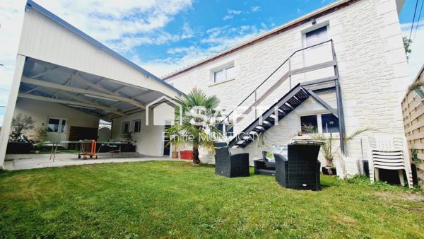 Belle propriété atypique - 2 logements proches plages et commodités - 5 chambres - Terrain 411m2