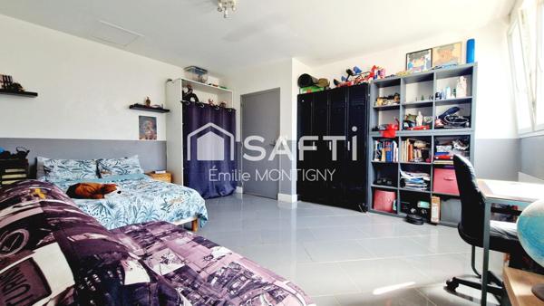 Belle propriété atypique - 2 logements proches plages et commodités - 5 chambres - Terrain 411m2