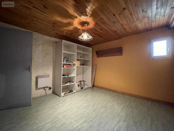 Maison à vendre à Montfort-le-Gesnois dans la Sarthe (72450), ref : 72033-401