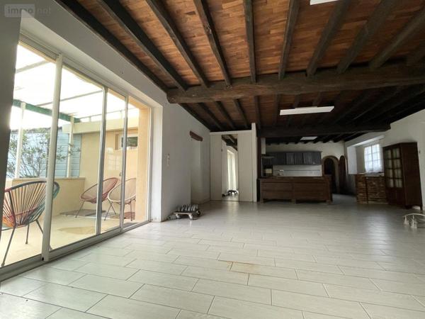 Maison à vendre à Montfort-le-Gesnois dans la Sarthe (72450), ref : 72033-401