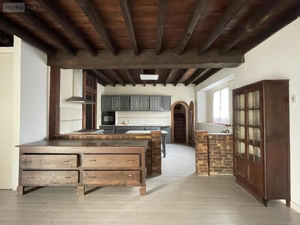 Maison à vendre à Montfort-le-Gesnois dans la Sarthe (72450), ref : 72033-401