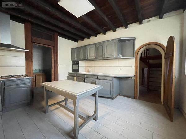 Maison à vendre à Montfort-le-Gesnois dans la Sarthe (72450), ref : 72033-401