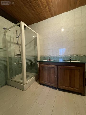 Maison à vendre à Montfort-le-Gesnois dans la Sarthe (72450), ref : 72033-401