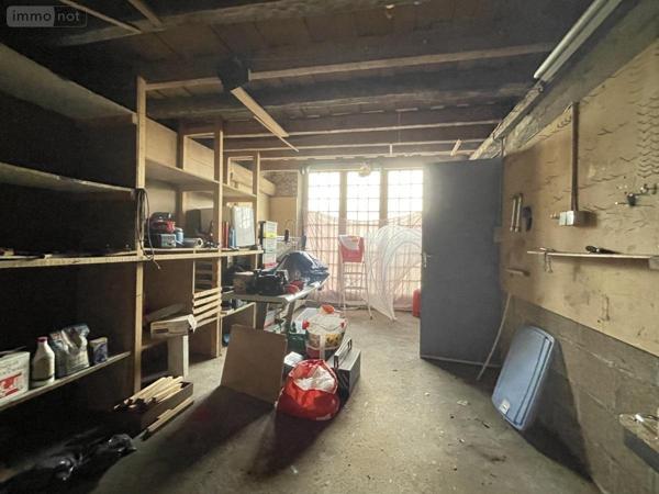 Maison à vendre à Montfort-le-Gesnois dans la Sarthe (72450), ref : 72033-401