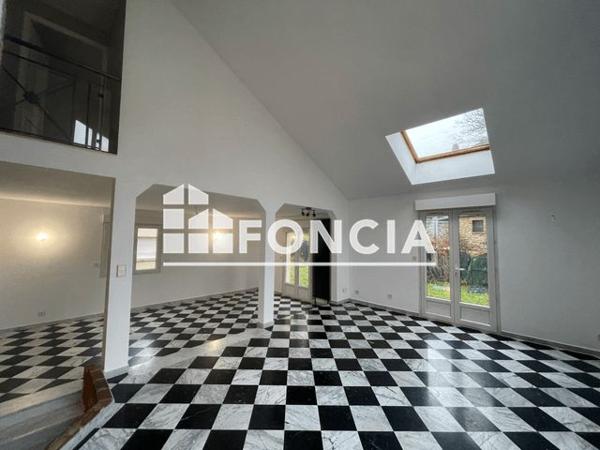 Location Maison 6 pièces 174.22 m² - 2 RUE DU MOULIN Tournes 08090