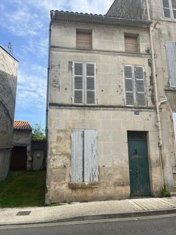 MAISON A RENOVER