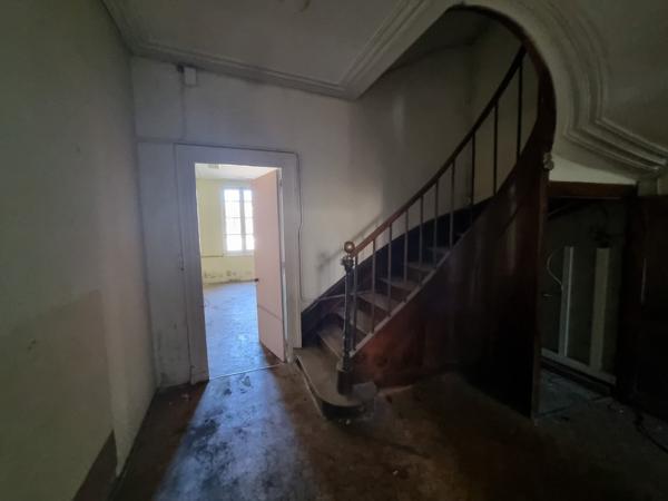 MAISON A RENOVER