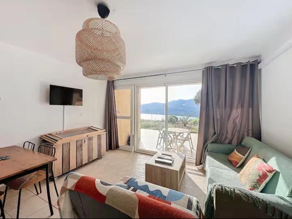 Très beau T2, vue mer et montagne en Corse du Sud (20)