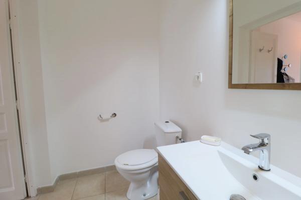 Très beau T2, vue mer et montagne en Corse du Sud (20)