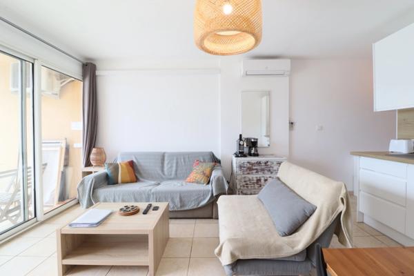 Très beau T2, vue mer et montagne en Corse du Sud (20)