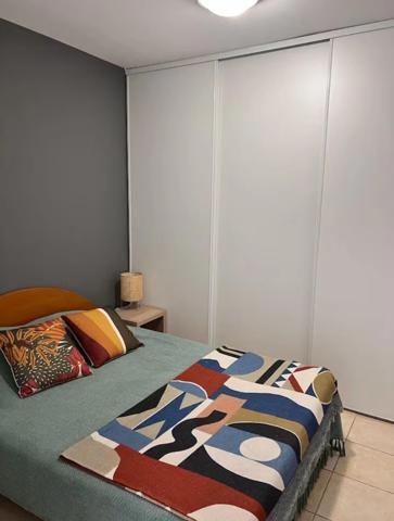 Très beau T2, vue mer et montagne en Corse du Sud (20)