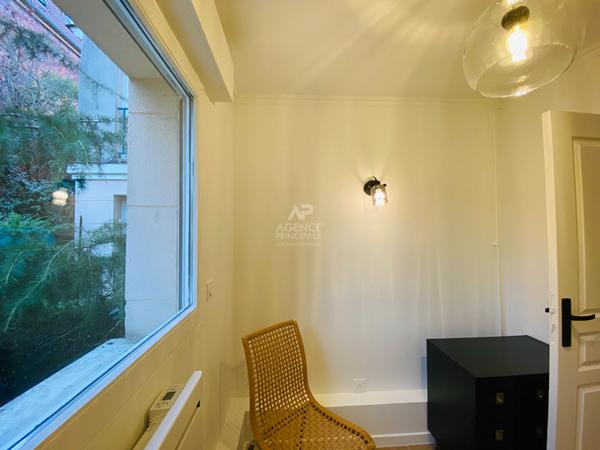 "Versailles Montreuil" "Comme une maison" appartement de 50m² (3 pièces) avec jardin privatif au grand calme !

Loyer €1 690/mois charges comprises **

- Ref : 24880