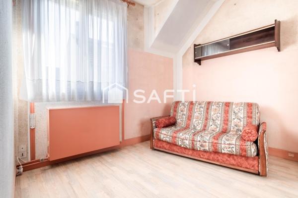 Bien placée près de la gare et des commerces