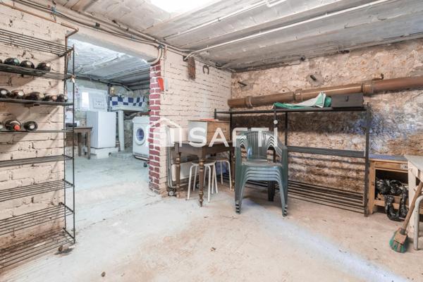 Bien placée près de la gare et des commerces