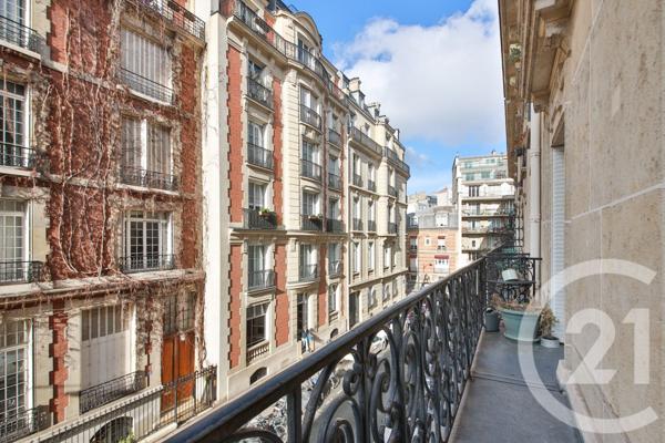 Appartement F4 à vendre  4 pièces - 69,68 m2 PARIS - 75016