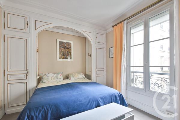 Appartement F4 à vendre  4 pièces - 69,68 m2 PARIS - 75016