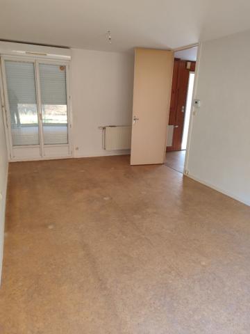 Maison 4 pièces 76 m2 TREMENTINES Jardin