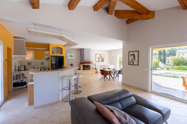 Maison 5 pièces - 243 m² Exclusivité efficity