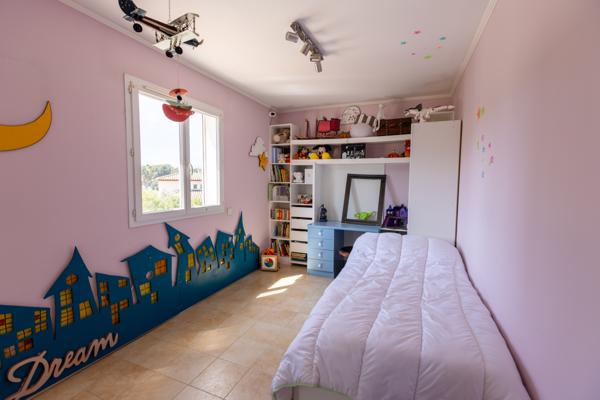 Maison 5 pièces - 243 m² Exclusivité efficity