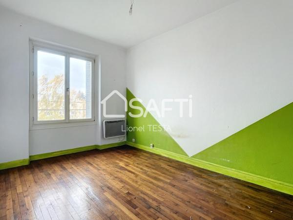 SPACIEUX APPARTEMENT