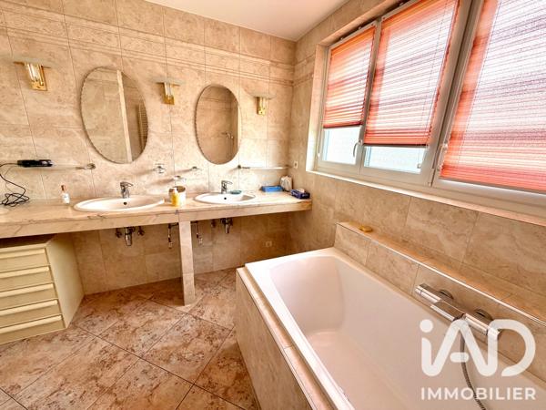 Maison à vendre 7 pièces 158 m² Rixheim