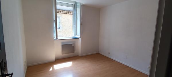 Appartement à louer 465 € CC LAURE MINERVOIS 3 p 57 m² DPE C