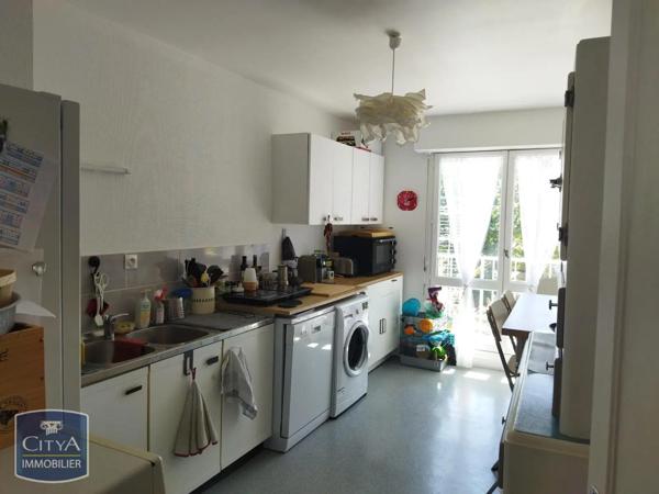 Appartement à louer 4 pièces 88m²