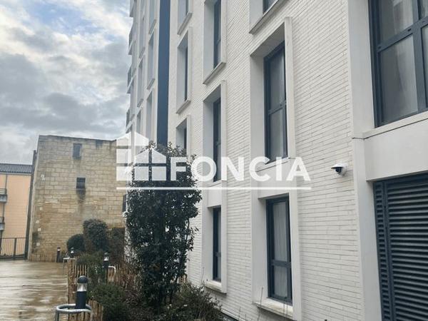 Location Appartement 2 pièces 46.9 m² - 20-26 RUE DU COMMERCE Bordeaux 33800