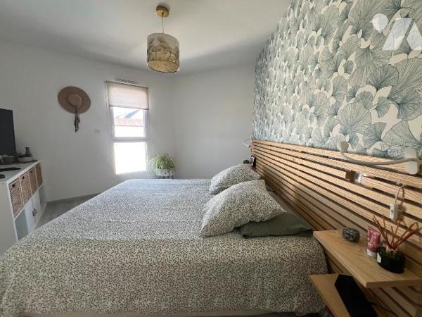 A VENDRE - BATZ SUR MER - BELLE MAISON CONTEMPORAINE T5 - A PROXIMITE IMMEDIATE DU BOURG
Tout ...