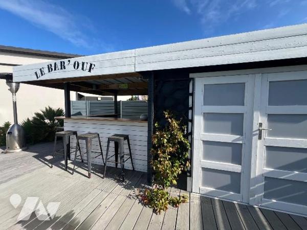 A VENDRE - BATZ SUR MER - BELLE MAISON CONTEMPORAINE T5 - A PROXIMITE IMMEDIATE DU BOURG
Tout ...