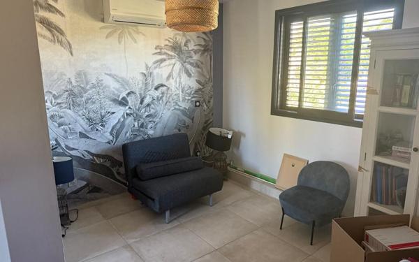 Maison à vendre    7 pièces •  Saint-Paul