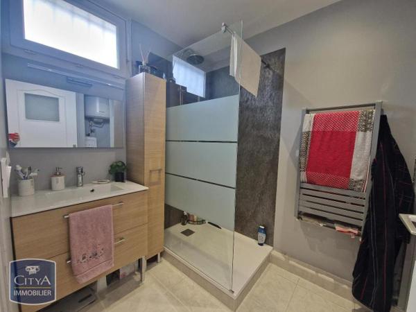 Appartement à louer 2 pièces 61.48m²