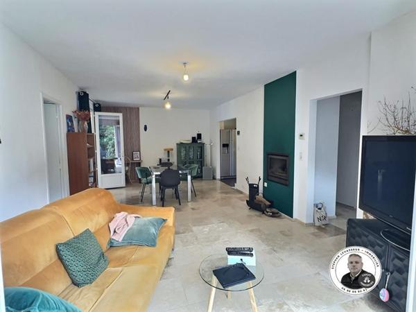 MAISON de plain pied de Caractère avec Piscine