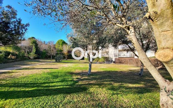 Appartement à vendre    3 pièces • 64,77 m2 Marseille 13