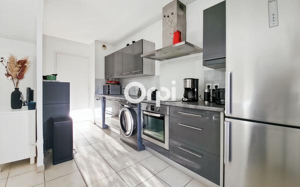 Appartement à vendre    3 pièces • 64,77 m2 Marseille 13
