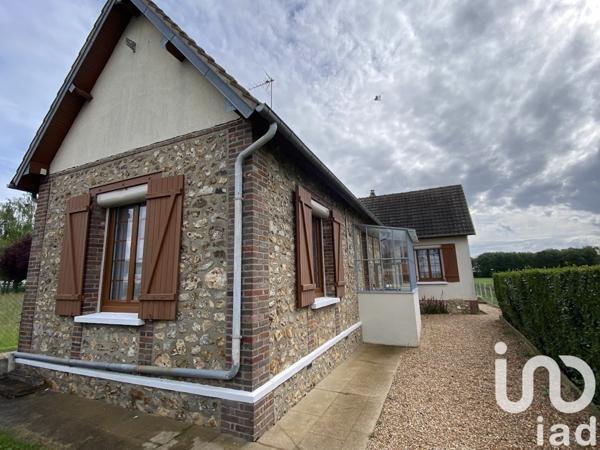 Maison traditionnelle 4 pièces de 84 m² à Angerville-la-Campagne (27930)
