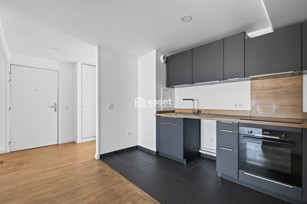 Location Appartement 5 pièces 103.9 m² - Suresnes 92150