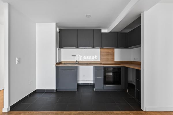 Location Appartement 5 pièces 103.9 m² - Suresnes 92150