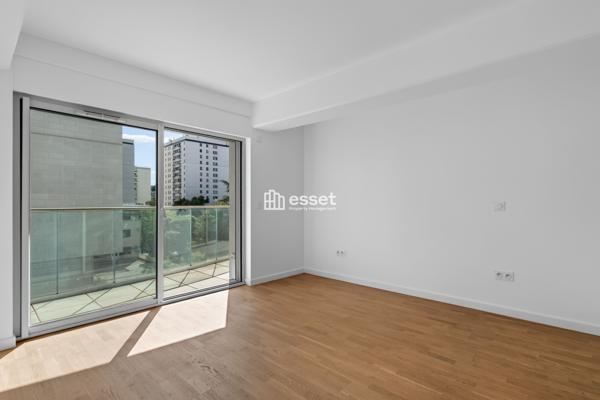 Location Appartement 5 pièces 103.9 m² - Suresnes 92150