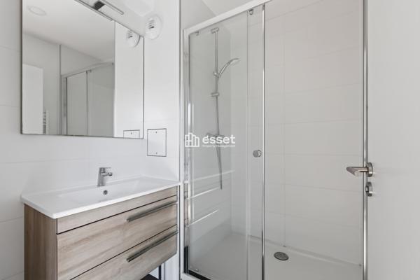 Location Appartement 5 pièces 103.9 m² - Suresnes 92150