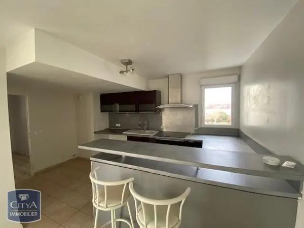 Appartement à louer 5 pièces 93.91m²