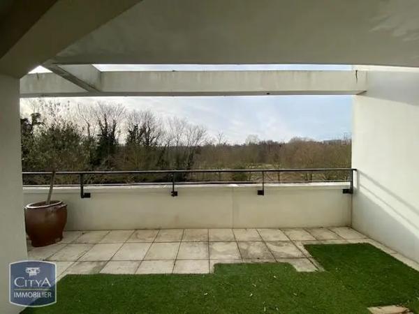 Appartement à louer 5 pièces 93.91m²