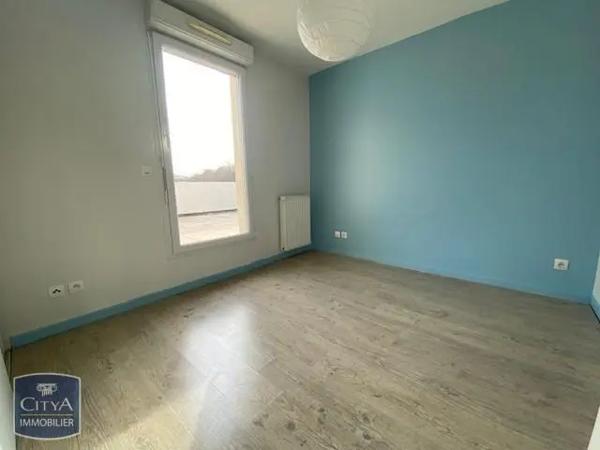 Appartement à louer 5 pièces 93.91m²