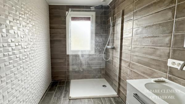 Maison de plus de 160 m² avec 3 chambres