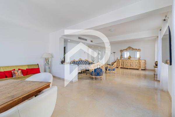 Appartement 5 pièces 180 m2