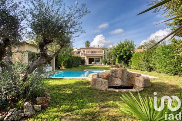 Maison à vendre 5 pièces 240 m² Antibes