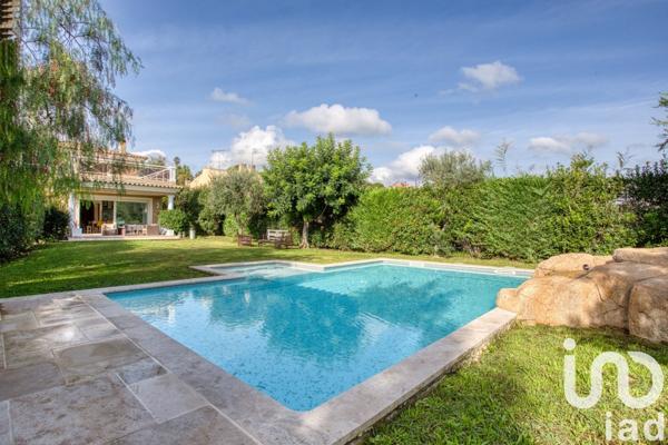Maison à vendre 5 pièces 240 m² Antibes