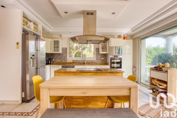 Maison à vendre 5 pièces 240 m² Antibes